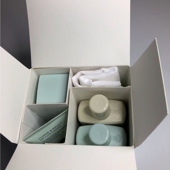 LIZ EARLE SKIN REPAIR COLLECTION - Picture 2 of 3